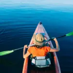 Aventura acuática: Kayaking en mar y océano sin límites