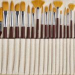 Pinceles de manualidades: variedad de tamaños y formas